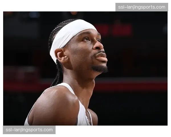 亚历山大场均31.8分率雷霆前行 关键球处理能力提升球队上限